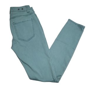 CAbi Curvy Skinny Jeans